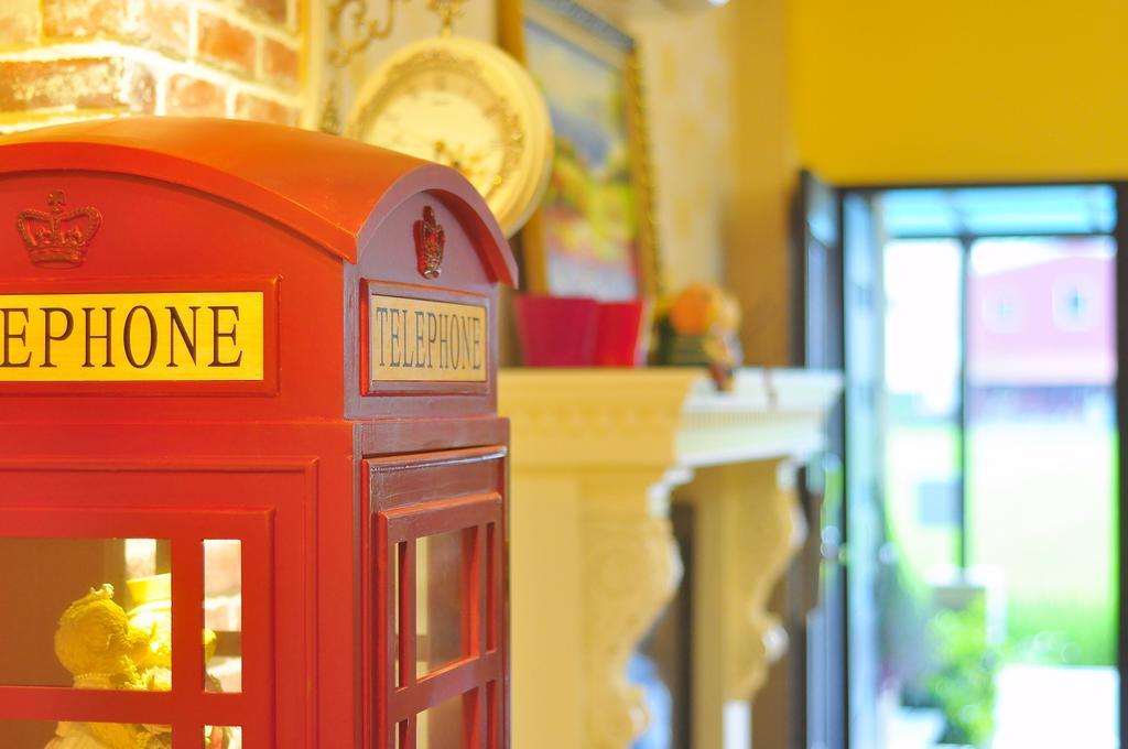 Happy Orange Homestay Yilan Esterno foto