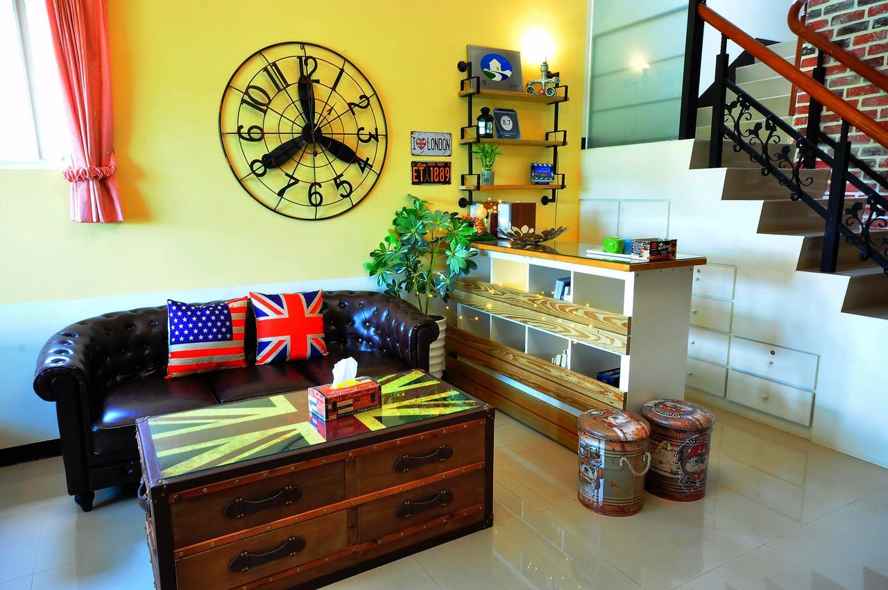 Happy Orange Homestay Yilan Esterno foto